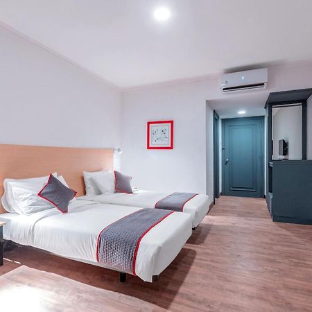 OYO Townhouse 2 Hotel Gunung Sahari Jakarta Exterior foto