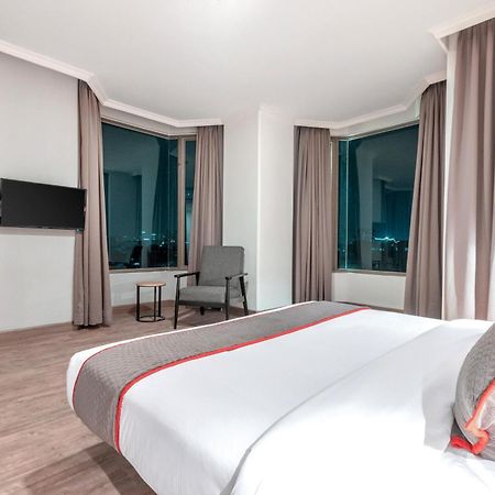 OYO Townhouse 2 Hotel Gunung Sahari Jakarta Exterior foto