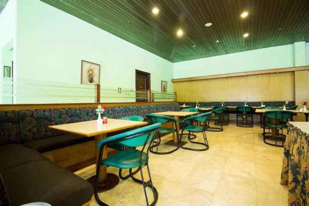 OYO Townhouse 2 Hotel Gunung Sahari Jakarta Exterior foto