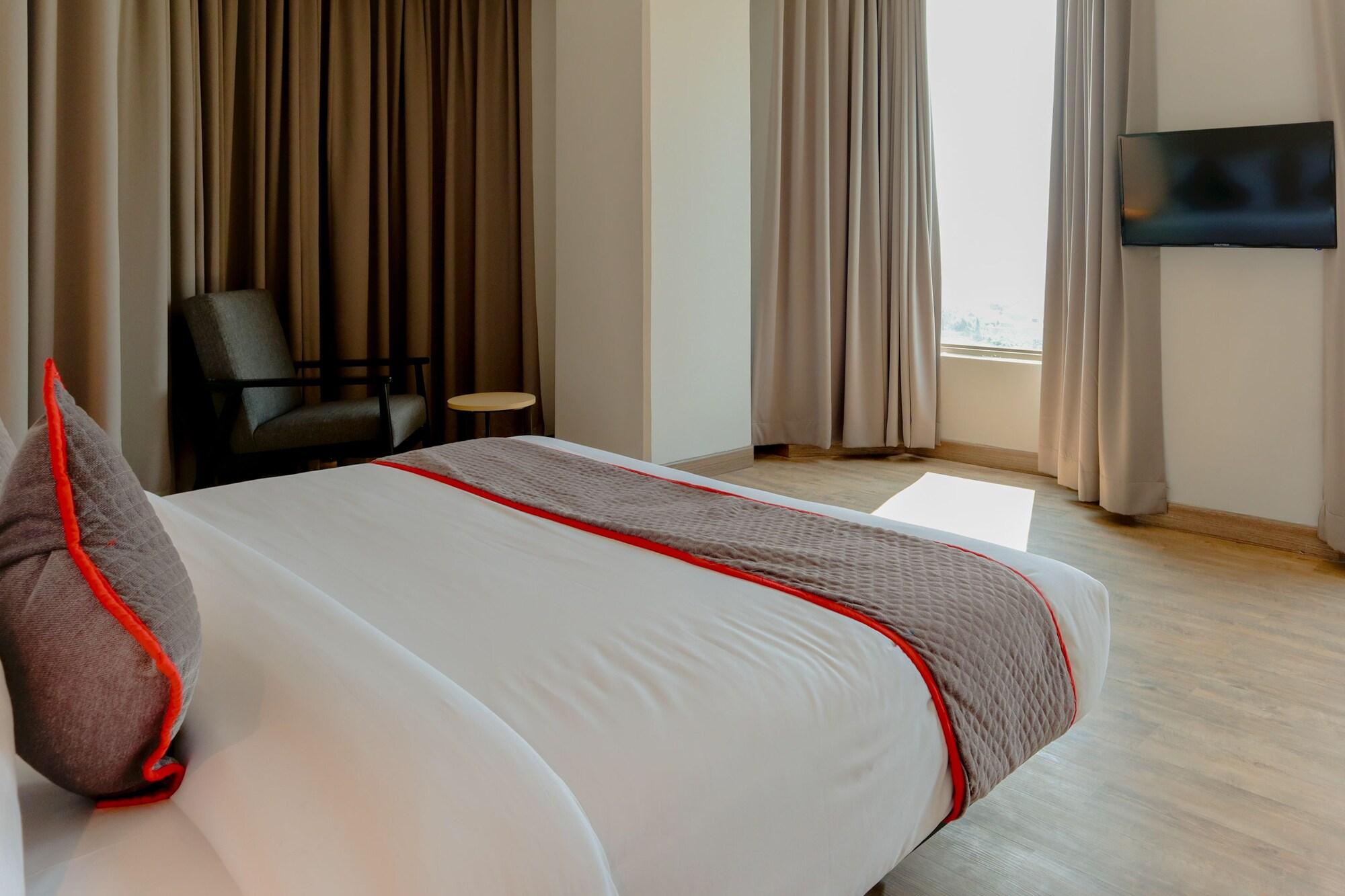 OYO Townhouse 2 Hotel Gunung Sahari Jakarta Exterior foto