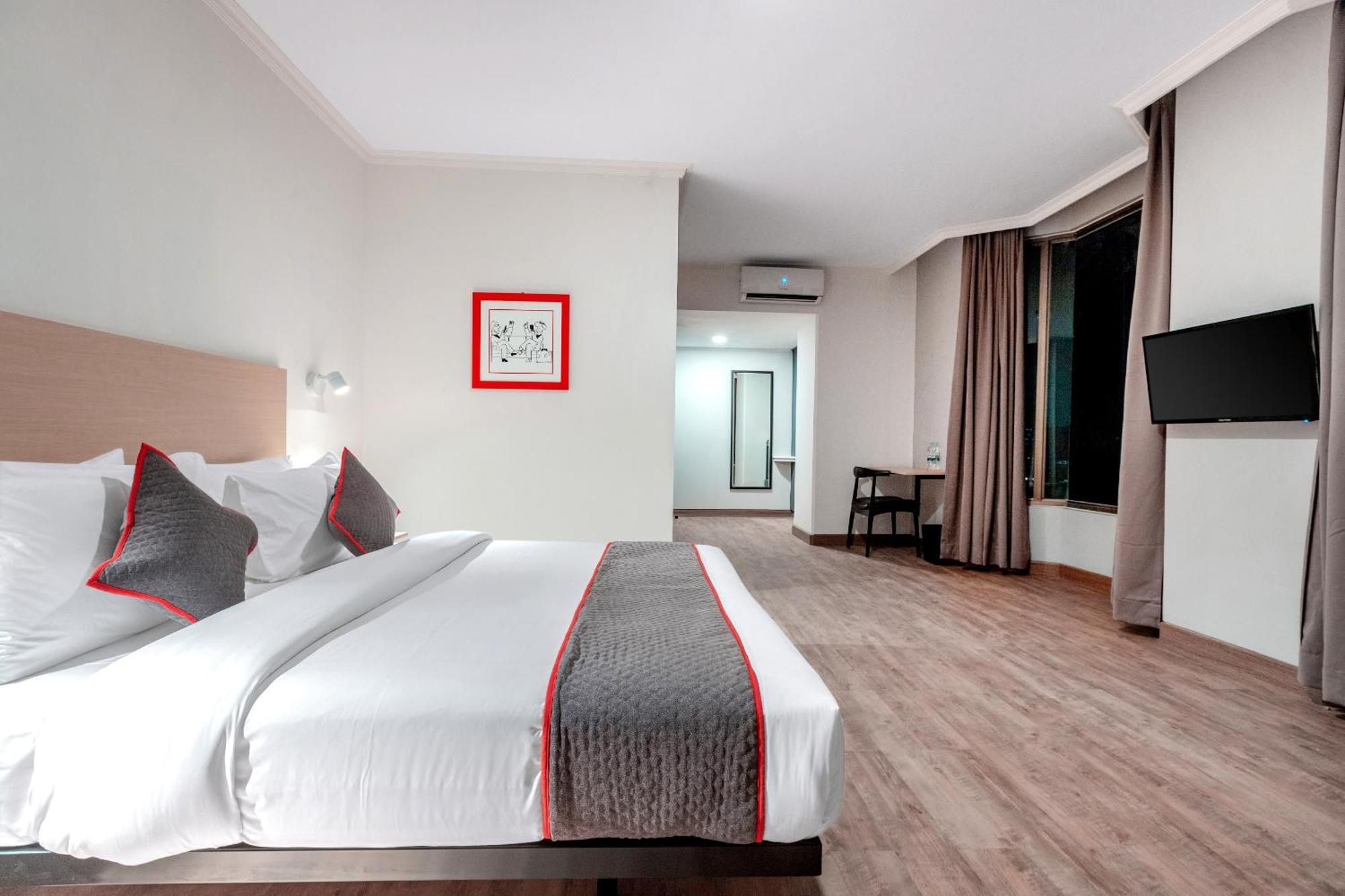 OYO Townhouse 2 Hotel Gunung Sahari Jakarta Exterior foto