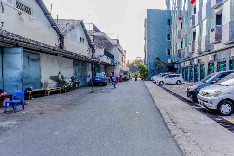 OYO Townhouse 2 Hotel Gunung Sahari Jakarta Exterior foto